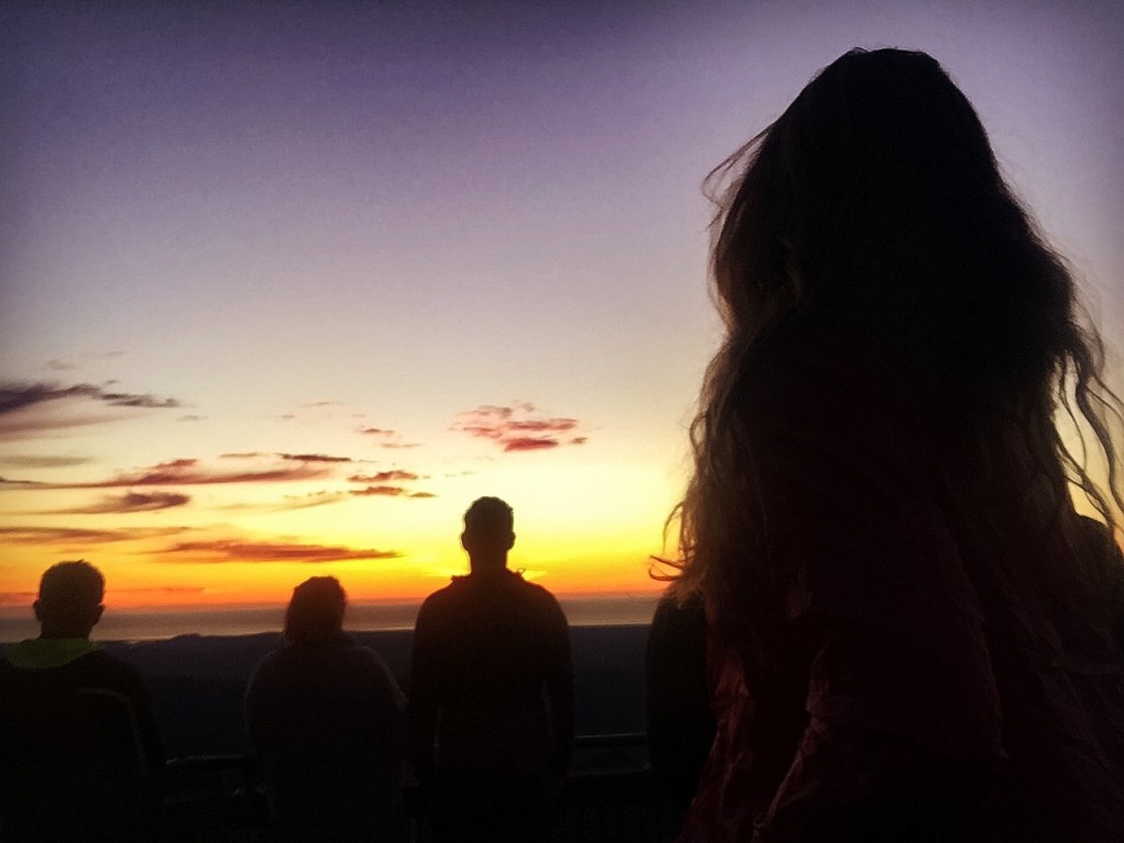 sun rise mount warning